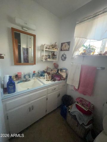 5712 W ORANGEWOOD Avenue, Glendale, AZ 85301