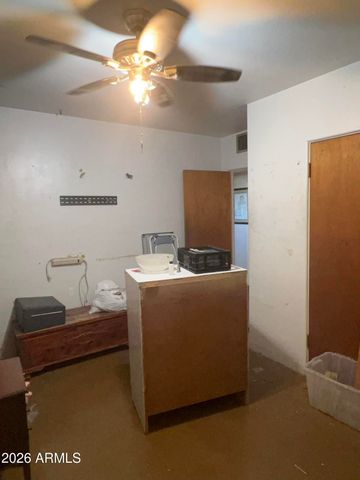 5712 W ORANGEWOOD Avenue, Glendale, AZ 85301