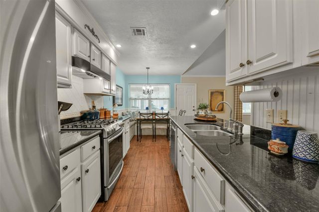 1901 Tulsa Street, Deer Park, TX 77536