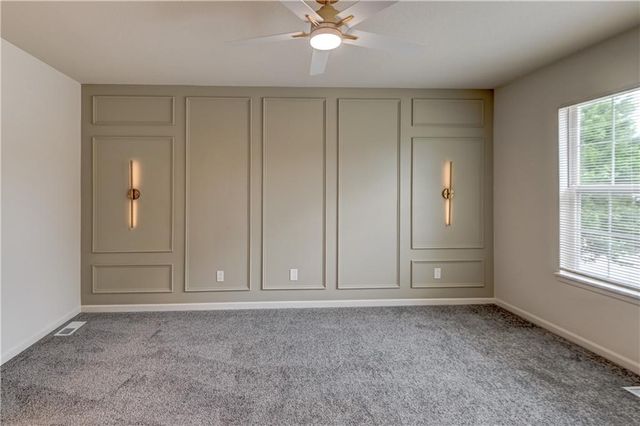 900 SW Daney Drive, Lee's Summit, MO 64081