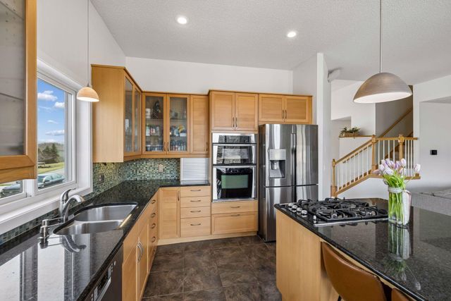 2378 Manuela Drive, Chaska, MN 55318