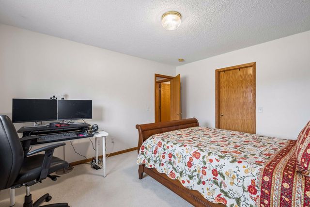 2378 Manuela Drive, Chaska, MN 55318