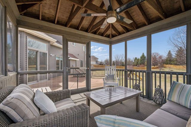 2378 Manuela Drive, Chaska, MN 55318