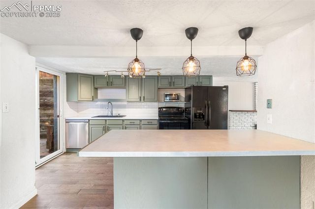 135 South Path, Manitou Springs, CO 80829