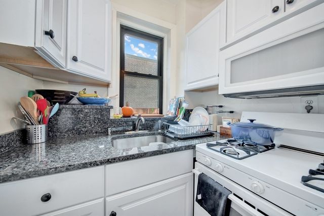 43 Glenville Ave 11, Boston, MA 02134