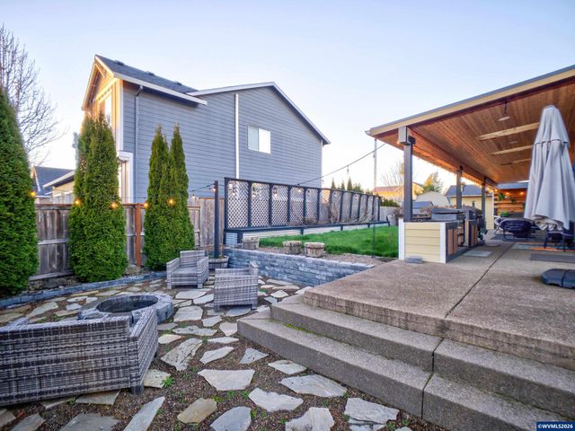 6284 NE Barker St, Albany, OR 97321