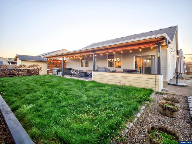 6284 NE Barker St, Albany, OR 97321