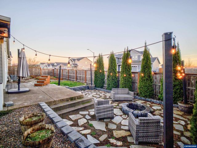 6284 NE Barker St, Albany, OR 97321