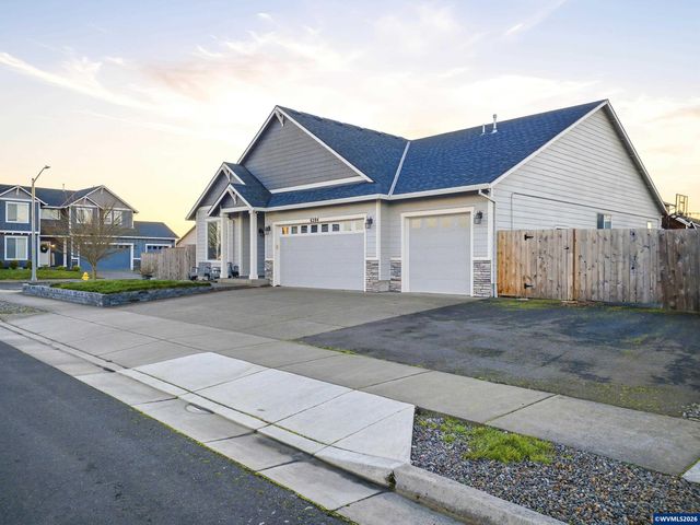 6284 NE Barker St, Albany, OR 97321