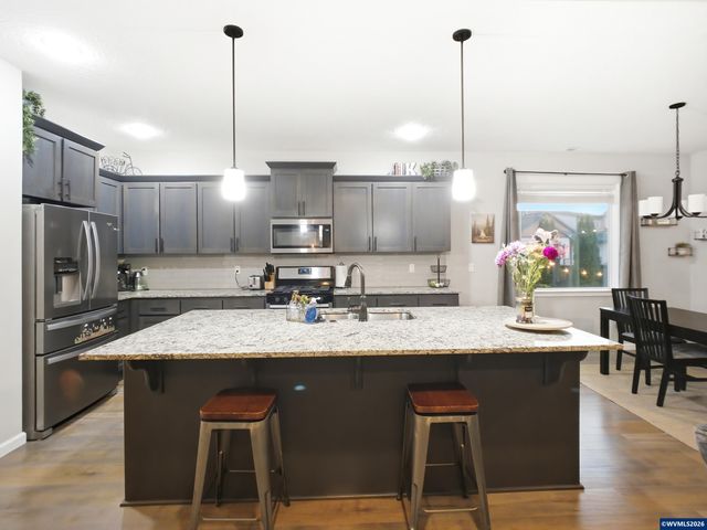 6284 NE Barker St, Albany, OR 97321