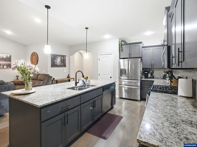 6284 NE Barker St, Albany, OR 97321