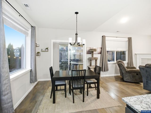 6284 NE Barker St, Albany, OR 97321