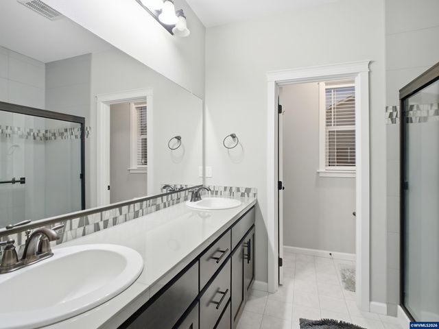 6284 NE Barker St, Albany, OR 97321