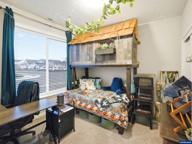 6284 NE Barker St, Albany, OR 97321