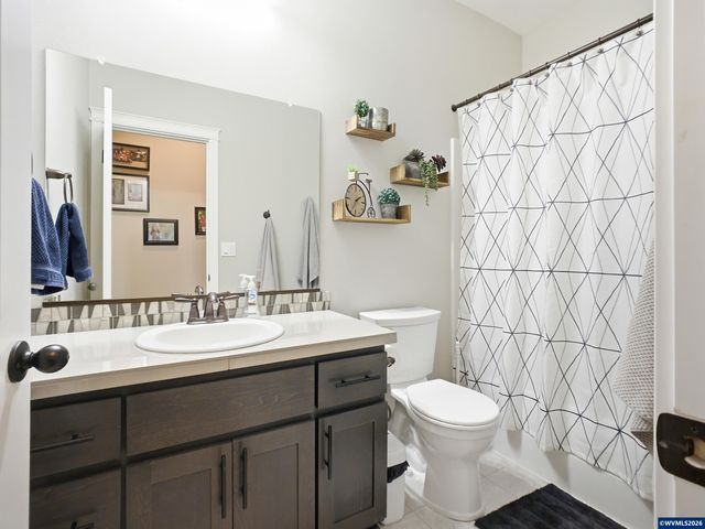 6284 NE Barker St, Albany, OR 97321