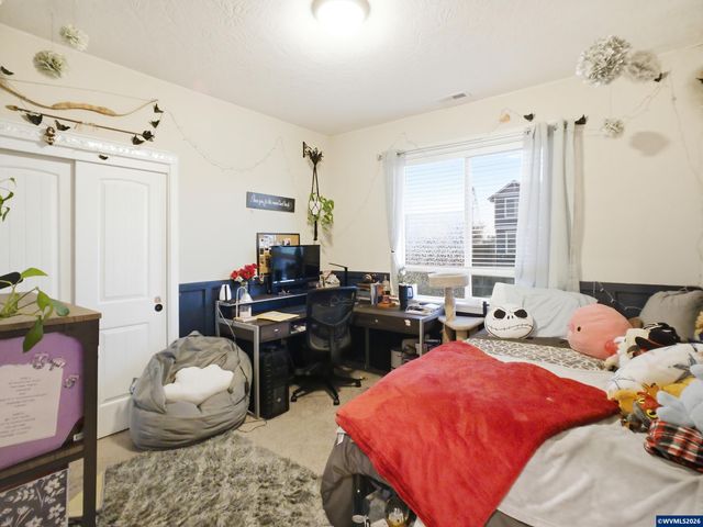 6284 NE Barker St, Albany, OR 97321