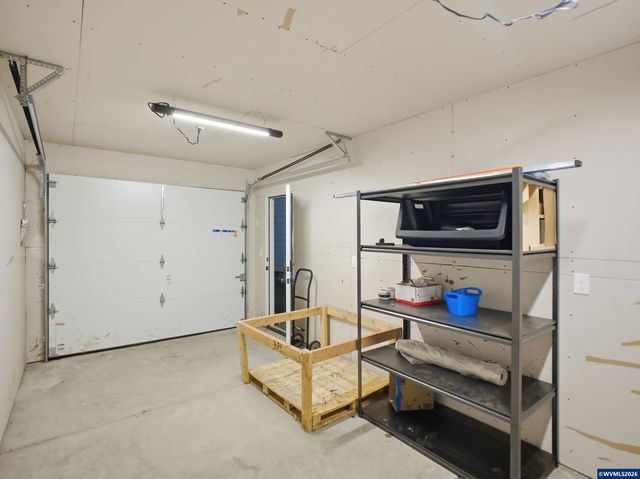 6284 NE Barker St, Albany, OR 97321