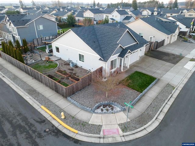 6284 NE Barker St, Albany, OR 97321