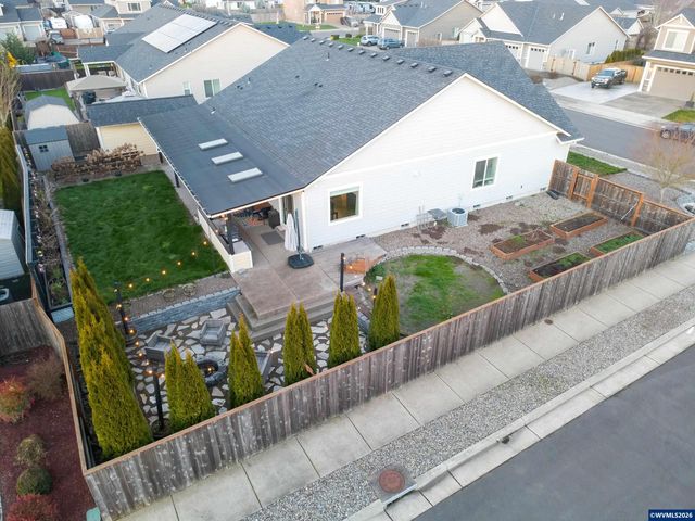 6284 NE Barker St, Albany, OR 97321