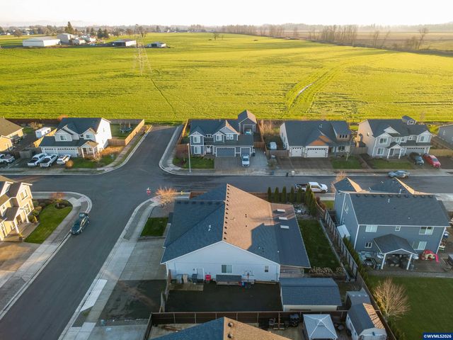 6284 NE Barker St, Albany, OR 97321