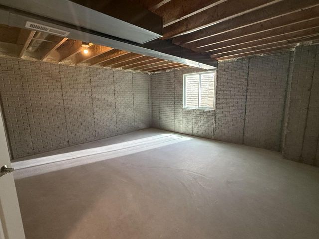 369 Evergreen LANE, Pewaukee, WI 53072