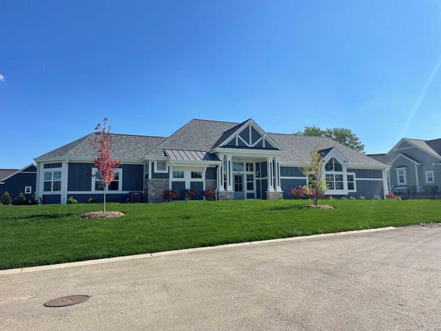 369 Evergreen LANE, Pewaukee, WI 53072