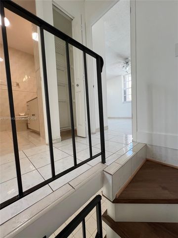 1165 W 38th Ter 35, Hialeah, FL 33012