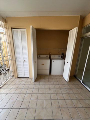 1165 W 38th Ter 35, Hialeah, FL 33012