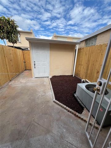 1165 W 38th Ter 35, Hialeah, FL 33012