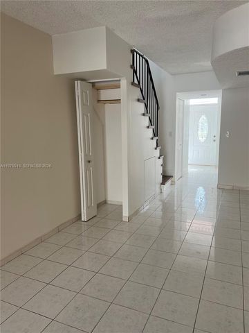 1165 W 38th Ter 35, Hialeah, FL 33012