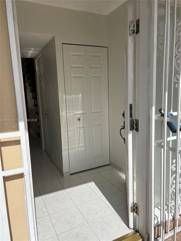 1165 W 38th Ter 35, Hialeah, FL 33012