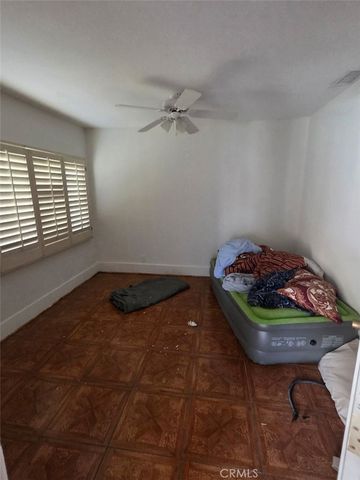 354 E Carson, Long Beach, CA 90807