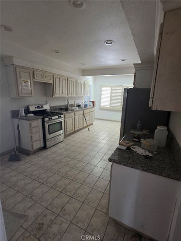354 E Carson, Long Beach, CA 90807