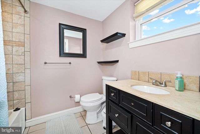 129 SCOTTFIELD DR, Newark, DE 19713