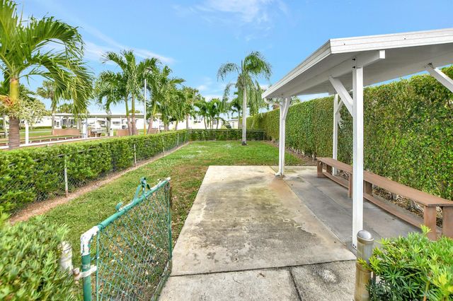 16010 Fontein Bay, Boynton Beach, FL 33436