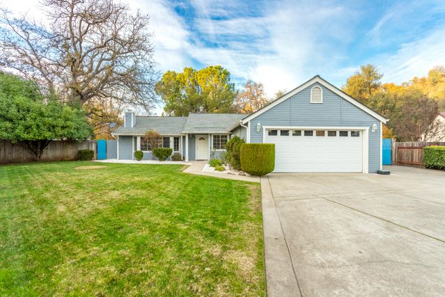476 NW Aquamarine Way, Redding, CA 96003