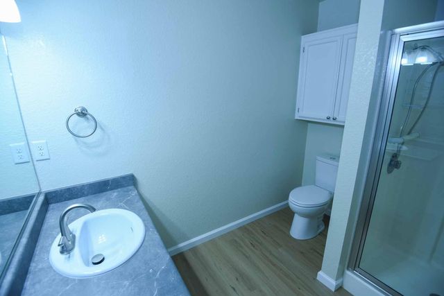 476 NW Aquamarine Way, Redding, CA 96003