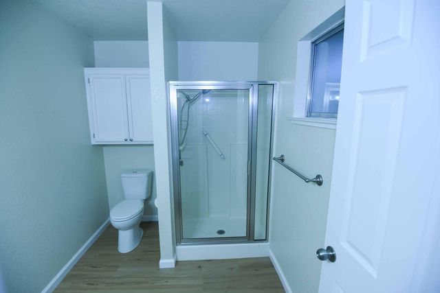 476 NW Aquamarine Way, Redding, CA 96003