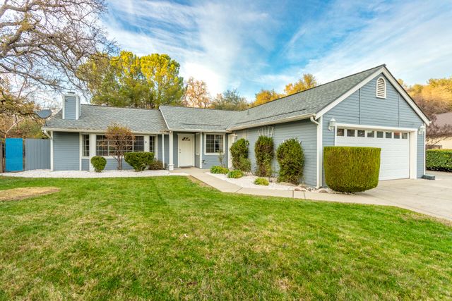 476 NW Aquamarine Way, Redding, CA 96003