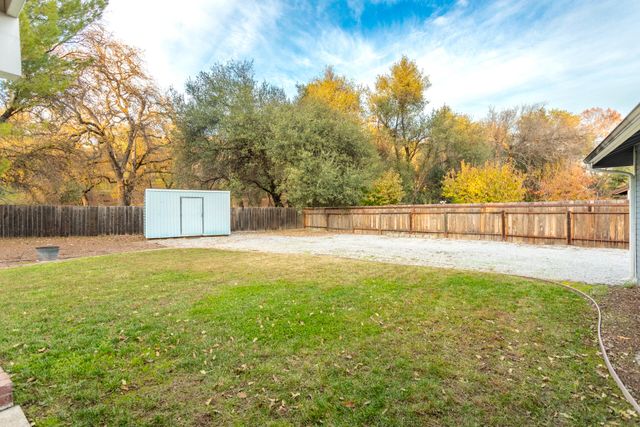 476 NW Aquamarine Way, Redding, CA 96003