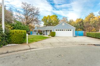 476 NW Aquamarine Way, Redding, CA 96003
