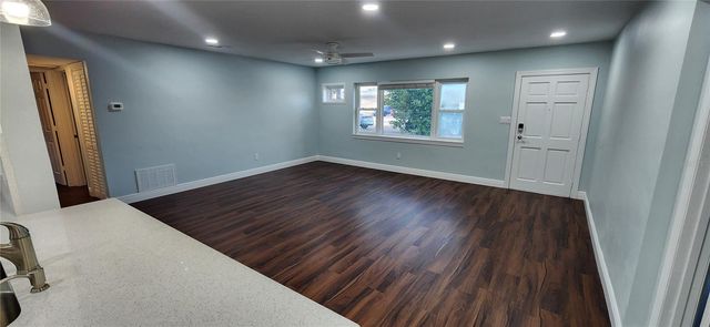 1105 CONNECTICUT ROAD, Tarpon Springs, FL 34689