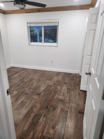 290 NW 92nd Avenue 1, Pembroke Pines, FL 33024