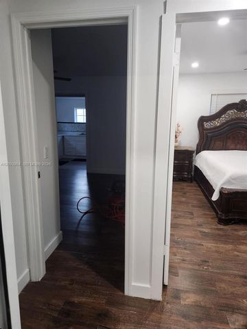 290 NW 92nd Avenue 1, Pembroke Pines, FL 33024