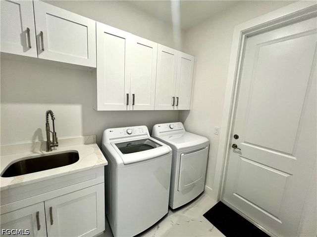 2657 2nd AVE SE, Naples, FL 34117