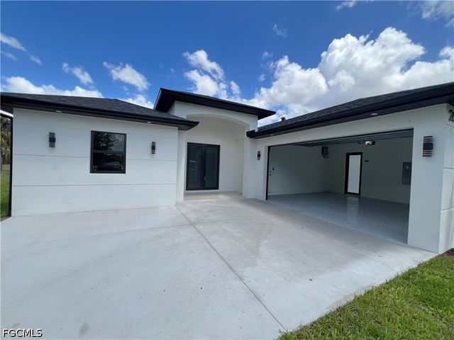 2657 2nd AVE SE, Naples, FL 34117