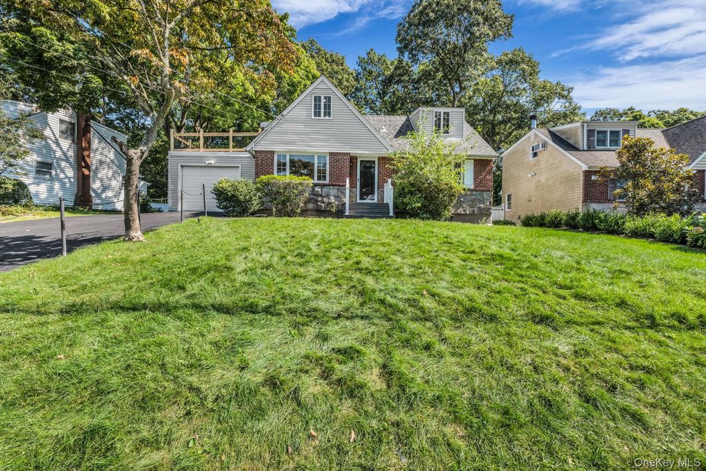 26 Shelley Place, Huntington Station, NY 11746 — photo 3