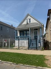 10524 S Avenue M, Chicago, IL 60617