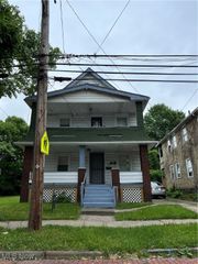 719 E 162nd Street 2, Cleveland Heights, OH 44110