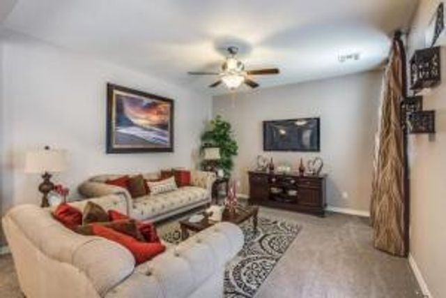 7364 Norte Portugal Lane, El Paso, TX 79934